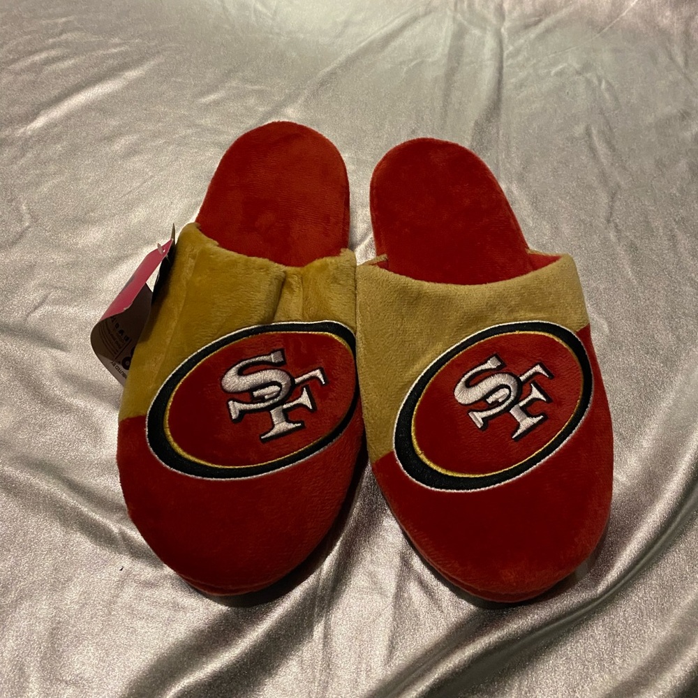 San Francisco 49ers NFL House Slippers